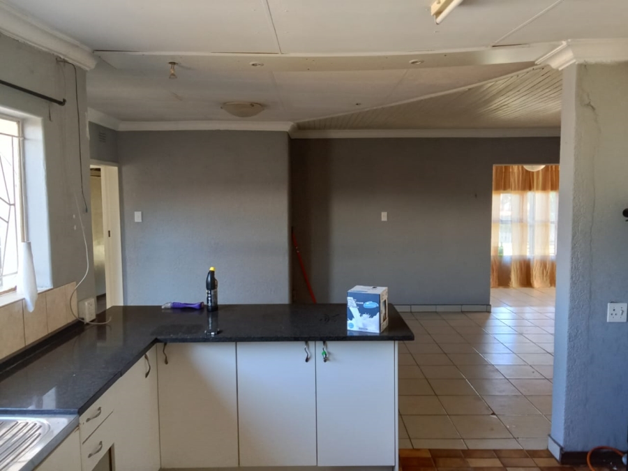 4 Bedroom Property for Sale in Randlespark North West